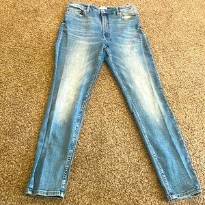 H&M woman’s Blue Jeans